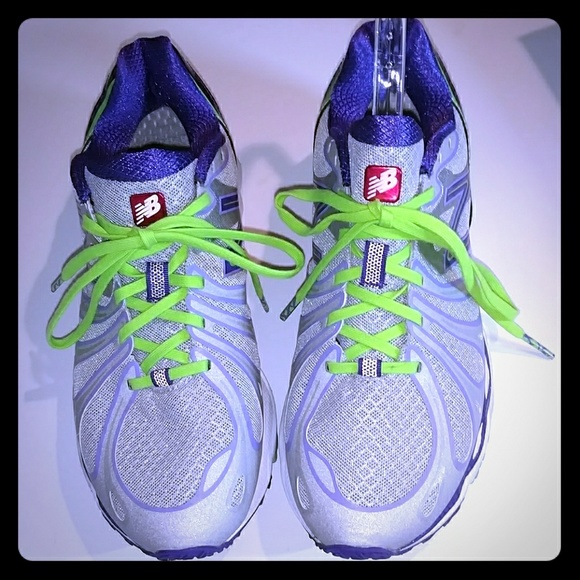 NEW BALANCE WOMENS W890SP3 RUNNING SHOES